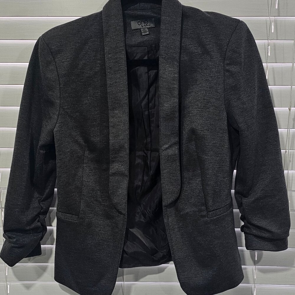3/4 Sleeve "ONE" Gray Blazer